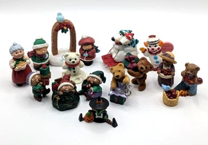 HALLMARK Merry Miniatures - Christmas Bears / Santa's Helpers, Witch, Noah's Ark - Picture 1 of 16