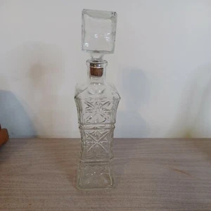 Vintage Whiskey Decanter Starburst Glass Liquor Square  Bottom Bottle Wine  Bar - Picture 1 of 5