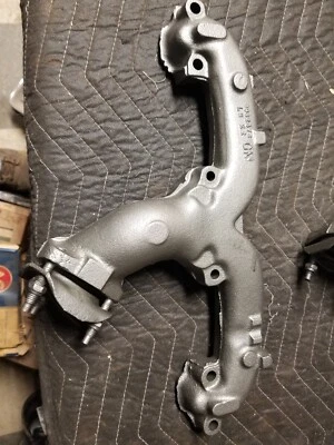 69-72 Blazer K5 C10 C20 GMC 1500 Jimmy 327 350  LH Exhaust Manifold 3932473 GM - Image 1 of 4
