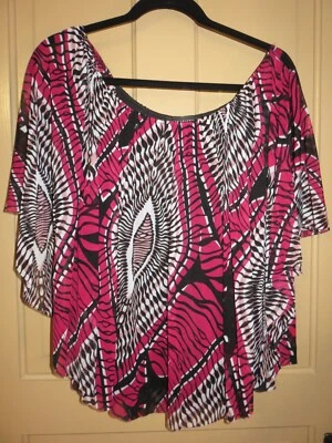 Top fluido diseño granate, blanco y negro Foto 1 de 4