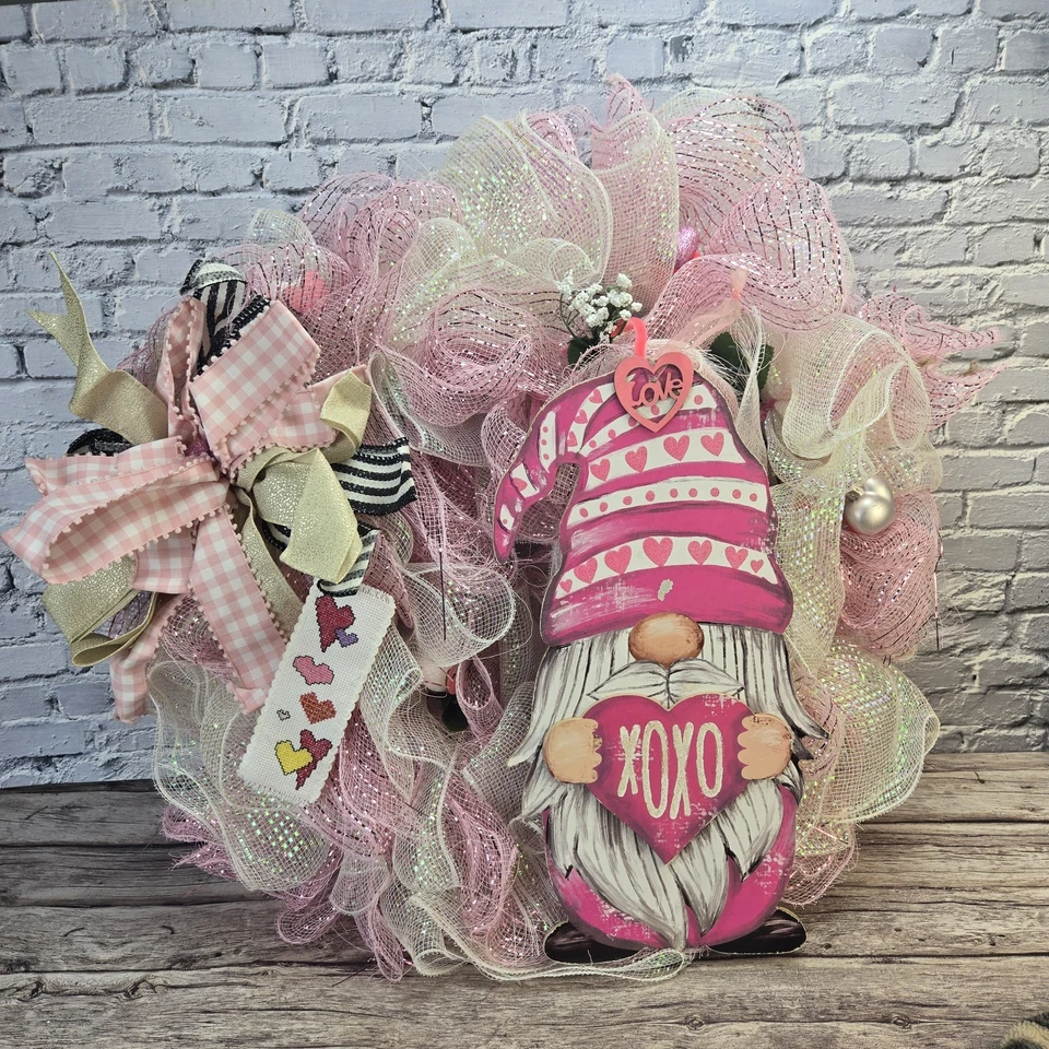 Pink Gnome Valentine Wreath, Pink Valentine, Gnome Valentine - Image 1 of 4
