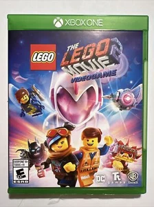 The LEGO Movie 2 (Microsoft Xbox One) USADO con estuche - FUNCIONA - Imagen 1 de 3