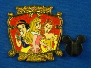 Prendedor Blancanieves Aurora Bella Rojo Brillo Princesa Starter Disney # 53874 - Imagen 1 de 4