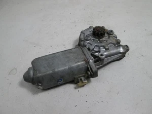 Porsche 944 924 Left Window Motor 477959123A Bosch 0130821120 (USED) - Picture 1 of 2