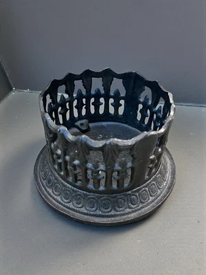 Portavelas base posavasos de botella de vino de metal fundido estilo gótico Foto 1 de 4