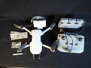 Drone DJI Mavic mini 2 , 3 batteries , malette , etc ... - Imagen 1 de 9