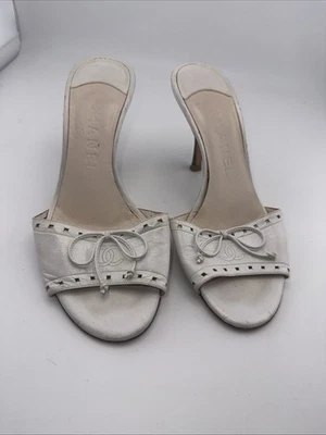 Chanel White Leather Mule Slide W/ Heel And Bow Size 36  - Image 1 of 4
