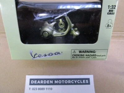 PIAGGIO VESPA 125 6 GIORNI 1952 DIE CAST 1:32 SCALE METAL SCOOTER - Image 1 of 4