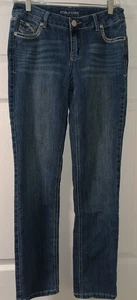 Maurices Women's Jeans Decorative Back Pocket Size 4  - Picture 1 of 4