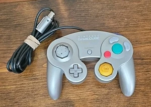 Controller videogioco vintage Nintendo GameCube solo argento FUNZIONA DOL-003 - Foto 1 di 8