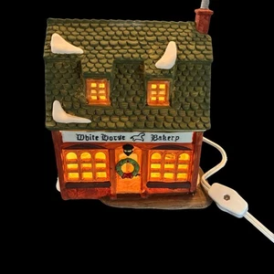 Porcelana iluminada Department 56 Dickens’ Village White Horse Bakery 5926-9 - Imagen 1 de 7