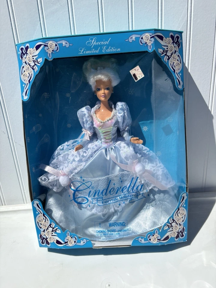 Новый в коробке Золушка сказка праздник Рождество коллекционная кукла Jakks Pacific - Изображение 1 из 1