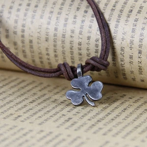 Mens Handmade Genuine Leather Clover Pendant Brown Surfer Necklace Choker - Picture 1 of 3