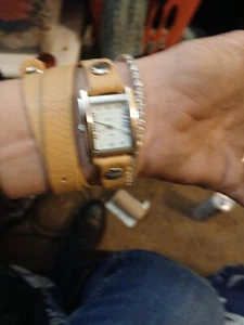 watch women - Picture 1 of 1