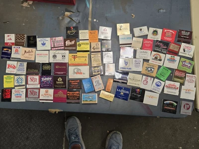 lote de 12 libras de libros de cerillas, casino y viajes, en su mayoría sin imprimir Foto 1 de 4