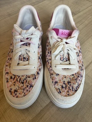 Kizik Shoes Women’s 9 Prague Floral Canvas Sneaker Suede Lace Up - Image 1 of 4