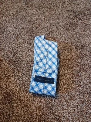Corbata Tommy Hilfiger azul y blanca Foto 1 de 4