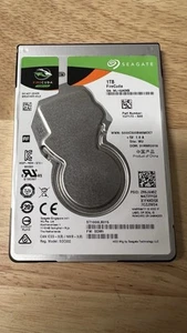 Seagate ST1000LX015 2.5" 1TB SATA III 6Gb/s 5400RPM Hard Drive 1U7172-500 - Afbeelding 1 van 3