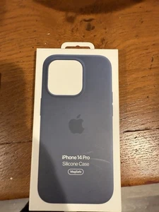 Apple Silicone Case with MagSafe for iPhone 14 Pro- Storm Blue - Photo 1 sur 2
