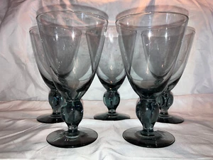 Qty 5 Blue Tint Water Iced Tea Pedestal Glasses Goblets 6-1/4" Tall Unique Stem - Picture 1 of 3