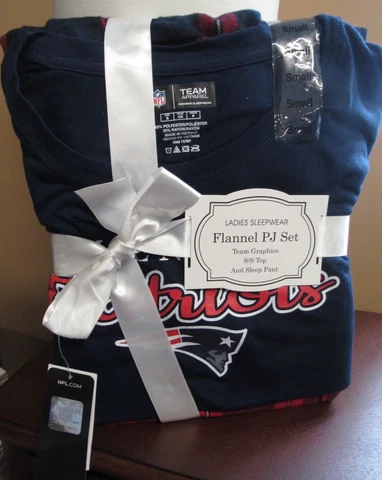 Team Apparel 2pc. Flannel Pj Set, New England Patriots, Ladies Small CLED6 Cover