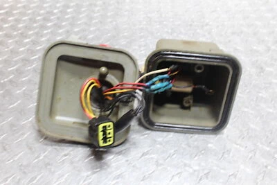 99-05 Kawasaki Jet Ski Ultra 150 OEM CAJA CARCASA ELÉCTRICA 59416-3747 Foto 1 de 4