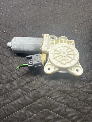 2005 Mercedes Benz CLK 500 OEM Right Window Motor A2308201042 - Image 1 of 4