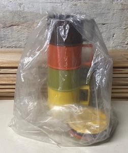 Neu unbenutzt 4 Tupperware #1312 & 4 #1313 Tassen & Deckel Ernte Farben in Paketen - Bild 1 von 6