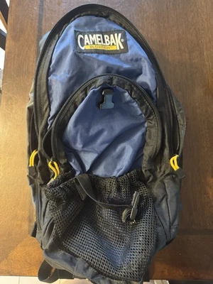 Mochila de hidratación Camelbak Blowfish sin vejiga senderismo al aire libre azul limpio negro Foto 1 de 2