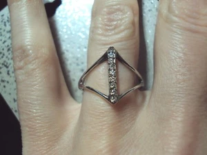 diamond shaped triangle white rhinestone design size 8 sterling silver plt ring - Picture 1 of 5