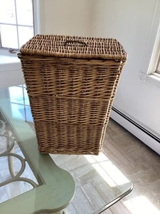 Vintage Large Laundry Clothes Hamper Wicker Basket with Lid - Picture 1 of 8