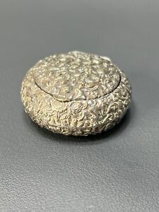 Antique Victorian Repousse Silver-plated Patch Pill Snuff Round Lidded Box