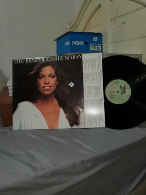 Carly Simon The Best Of Carly Simon LP Vinyl Elektra Records 6E 109 1975 - Image 1 of 4