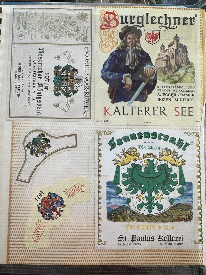 Álbum de recortes de 50+ etiquetas vintage de vino licor cerveza colección internacional RARA Foto 1 de 4
