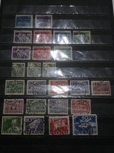 SUEDE LOT 25 TIMBRES OBLITERES DE 1932 A 36. BONNE VALEUR - Picture 1 of 1