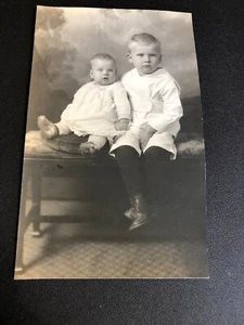 Vintage Black & White Photo 2 Cute Kids 1922 Post Card H-95 - Picture 1 of 5