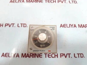 Omron H3BH-8 Timer 200/240Vac 5A 0.5 to 10min Time Relay Controller Module - Picture 1 of 6