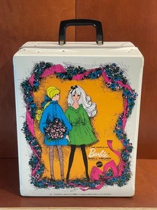Vintage 1968 Barbie Mattel The World doppelseitiger weißer Puppenkoffer Koffer Schrank - Bild 1 von 7