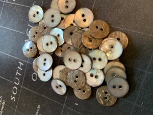 Buttons Brown Cream mother of pearl 11mm x 30 buttons - Picture 1 of 5