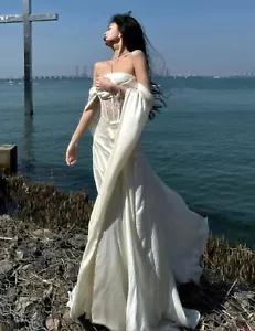 Women Cape Sleeve Off shoulder Maxi Lace Corset Dress White Size US S NWT - Picture 1 of 4