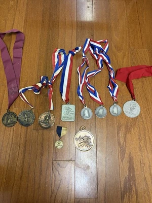 Lote de 10 medallas carreras corriendo varias vintage Foto 1 de 4