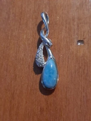 Colgante Marahlago Larimar y Diamante Colección Serenidad Solo Foto 1 de 4