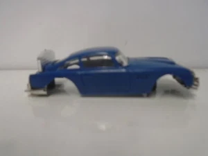 ORIGINAL AC GILBERT JAMES BOND 007 BLUE ASTON MARTIN BODY WITH CHROME TRIM RARE - Picture 1 of 5