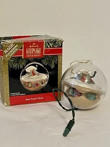 Hallmark Keepsake MAGIC FLICKERING LIGHTS! Mole Family Home Flickering fire - Picture 1 of 9