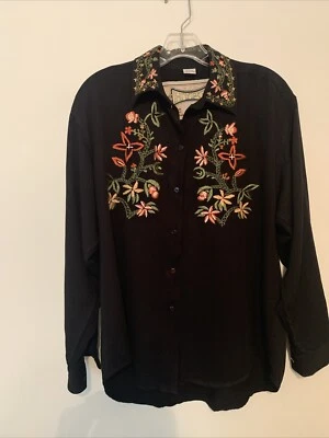 Blusa Hype bordada para dama S vintage  Foto 1 de 4