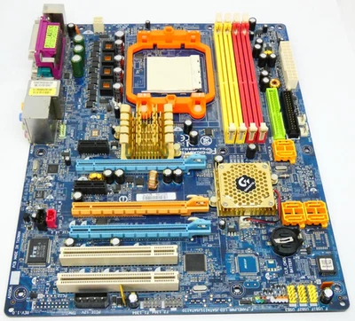 GA-M59SLI-S4 - Socket AM2, RARE Motherboard for repair - Image 1 of 3