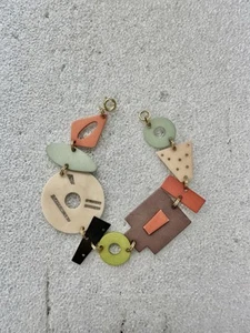 MID CENTURY Modern 1950s Vtg geometric Shapes Early Plastic Bracelet 7.75” - Picture 1 of 6