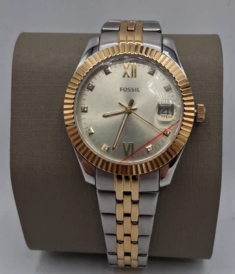 Reloj Fossil Scarlette Mini Tres Manecillas Fecha Acero Inoxidable Acabado Dorado.  ES4949 Foto 1 de 4