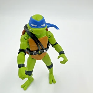 Modellino Teenage Mutant Ninja Turtles Mutant Mayhem Leonardo sciolto - Foto 1 di 6