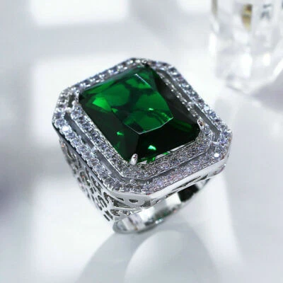 Precioso anillo cuadrado grande esmeralda verde creado en laboratorio lleno de oro blanco de 18k Foto 1 de 4
